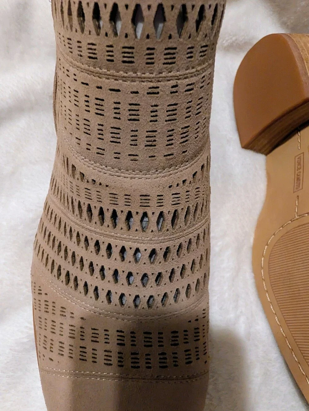 NWOT Vince Camuto Taupe Laser-Cut Suede Ankle Booties With Buckle 8.5